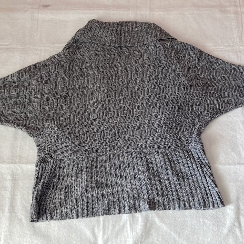Copper Key Sweater - Picture 2 of 5